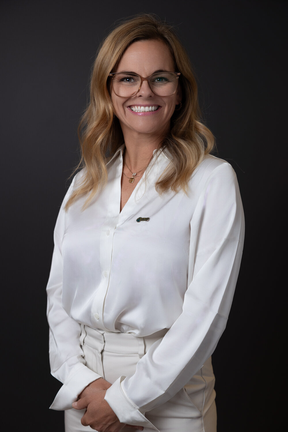Portrait de femme Studio sur fond gris