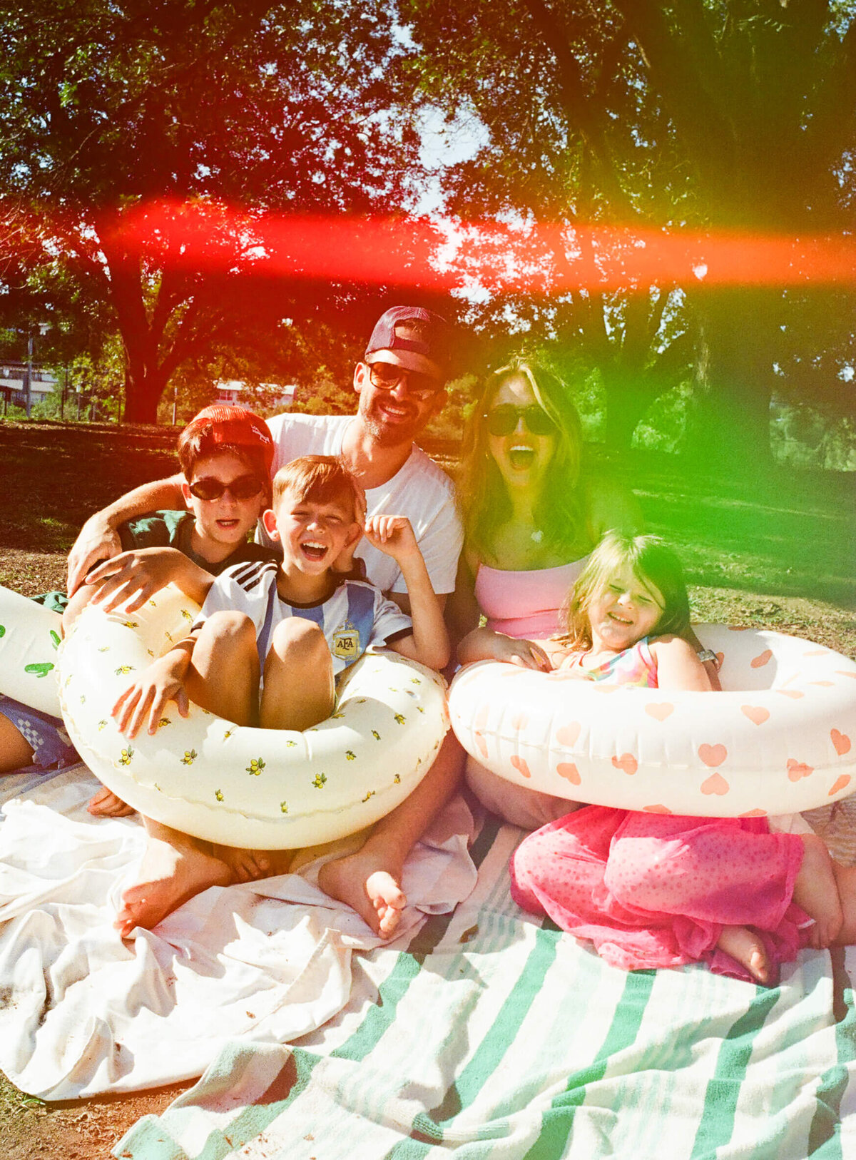 austin-lifestyle-family-couples-session-Psychedelic-35mm-film-amber-vickery-photography-20