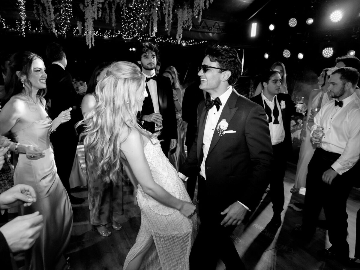Chic-Island-Art-And-Taste-The-Residence-Wedding-128