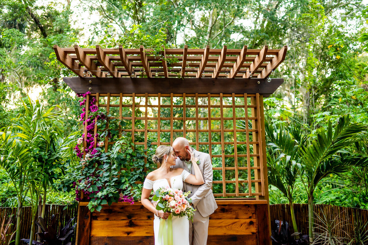 maddness-photo-del-favero-oasis-vow-renewal-chantilly-chic-celebrations-2