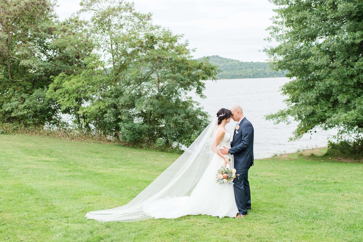 Seneca-lake-ohio-wedding-7