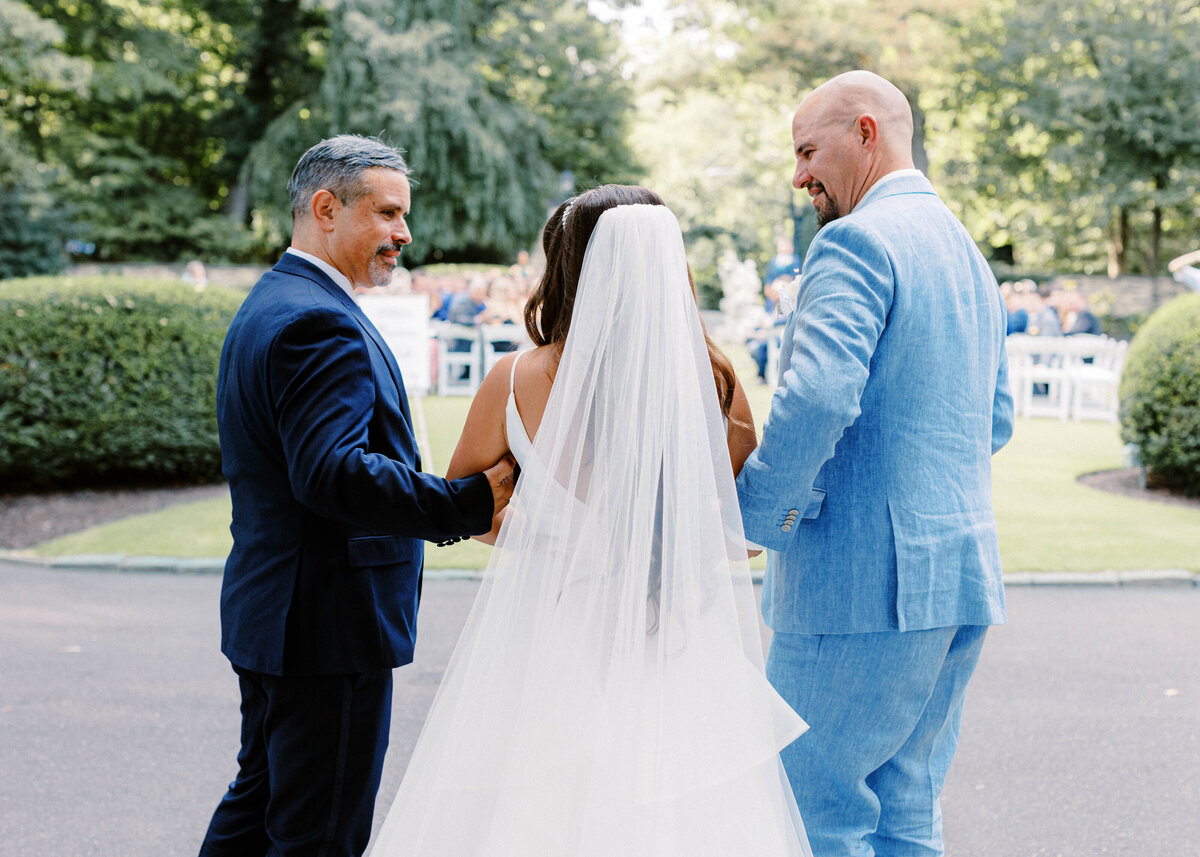 Huntingdon-Valley-Country-Club-Wedding-Outdoor-Ceremony-Photos_078