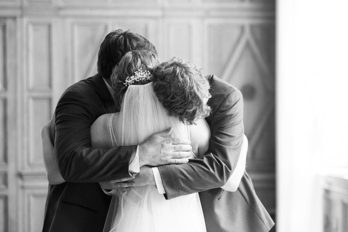 07-grand-rapids-city-flats-hotel-wedding
