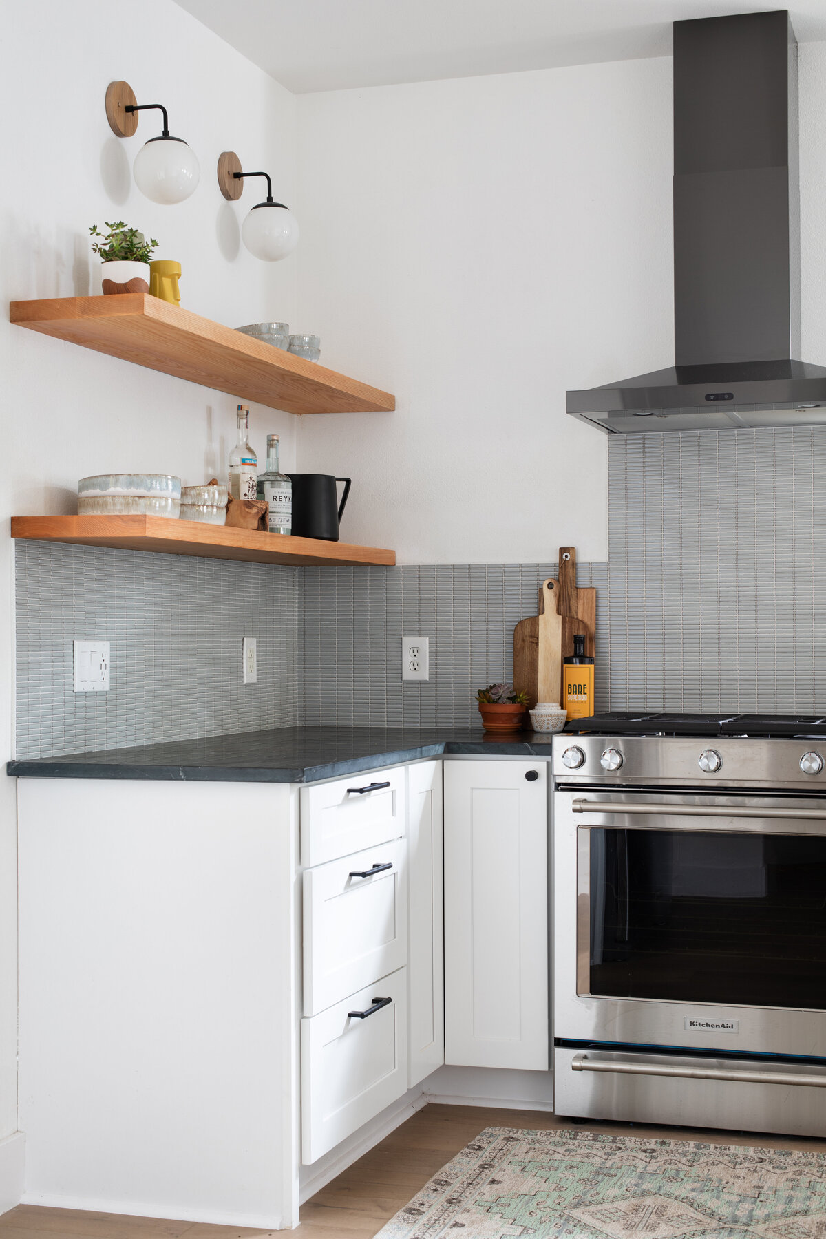hello-home-austin-modern-kitchen-remodel-with-open-shelving-soapstone-countertops-12