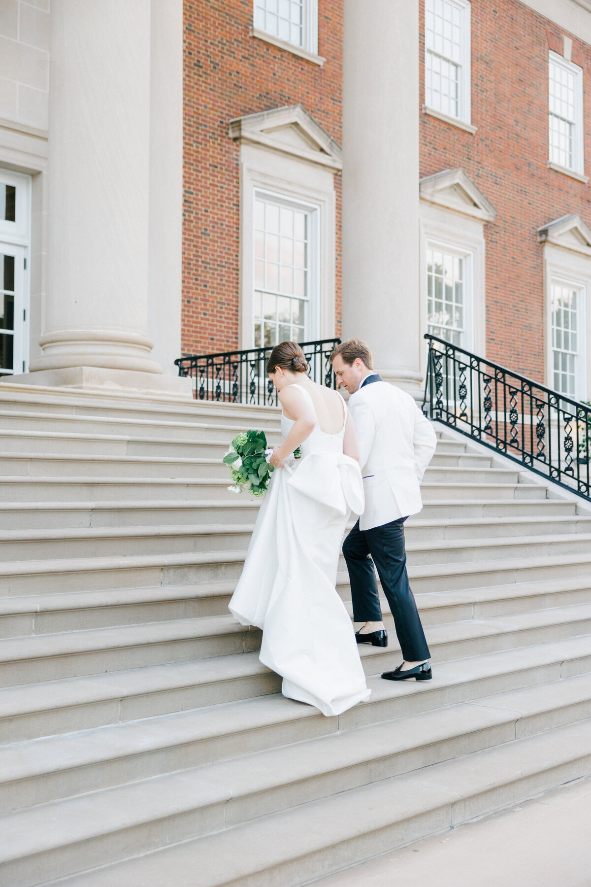 Lexi Benjamin Photography_Reynolds Chicago History Museum Wedding_07.06.24-233