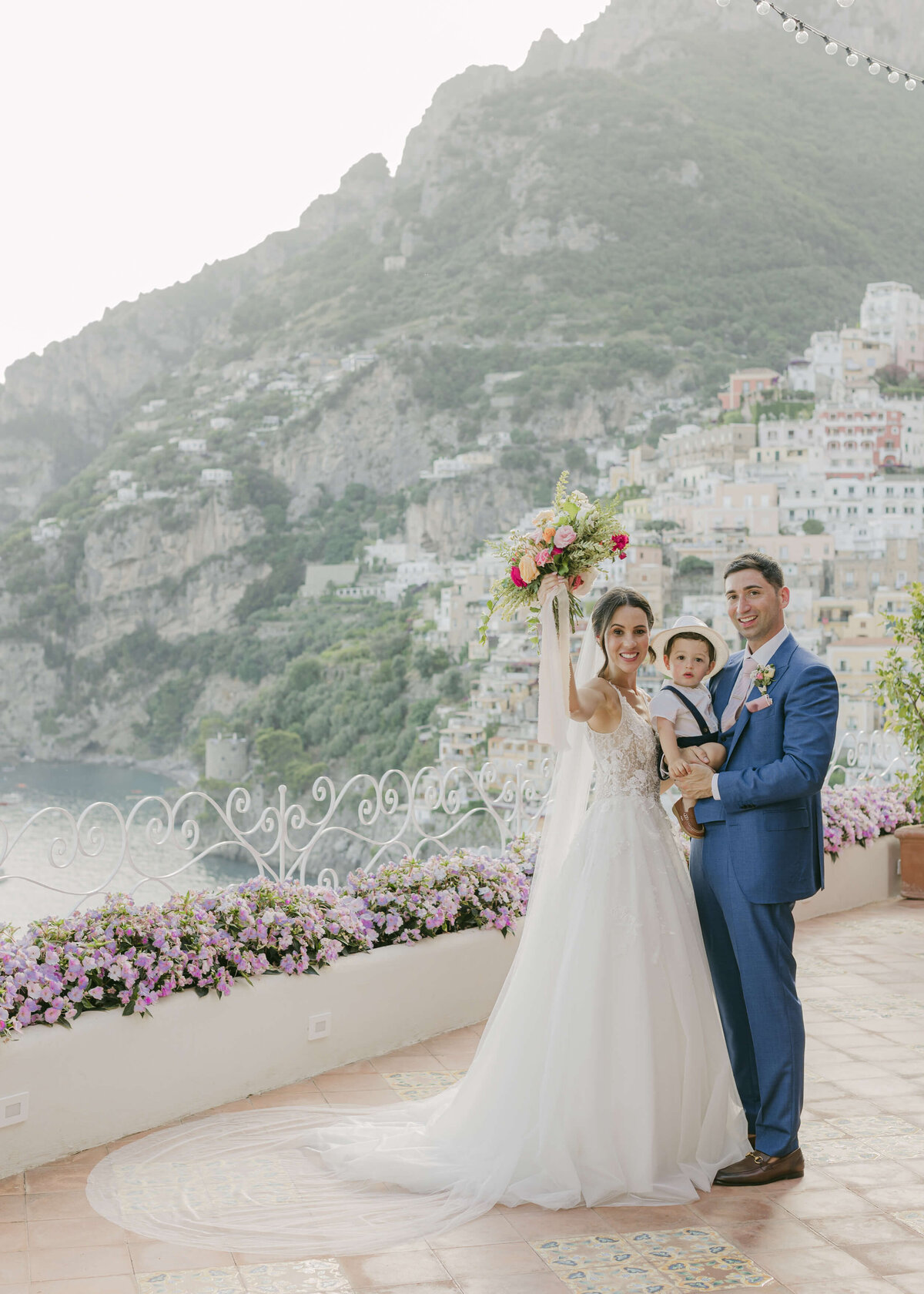 chloe-winstanley-italian-wedding-positano-hotel-marincanto-portrait-family