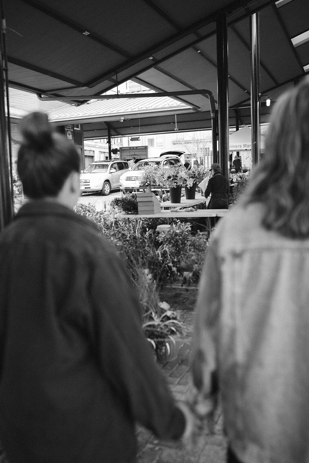 Sadie+Halle+Farmers-Market-Engagement-Shoot-3