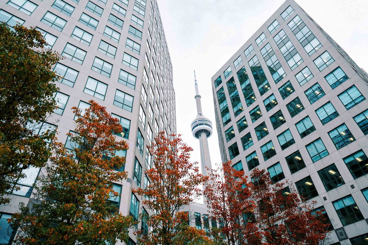 E2-Engagement-Photoshoot-in-Toronto-Vivian-and-David-2023-10-30-2500px-1000