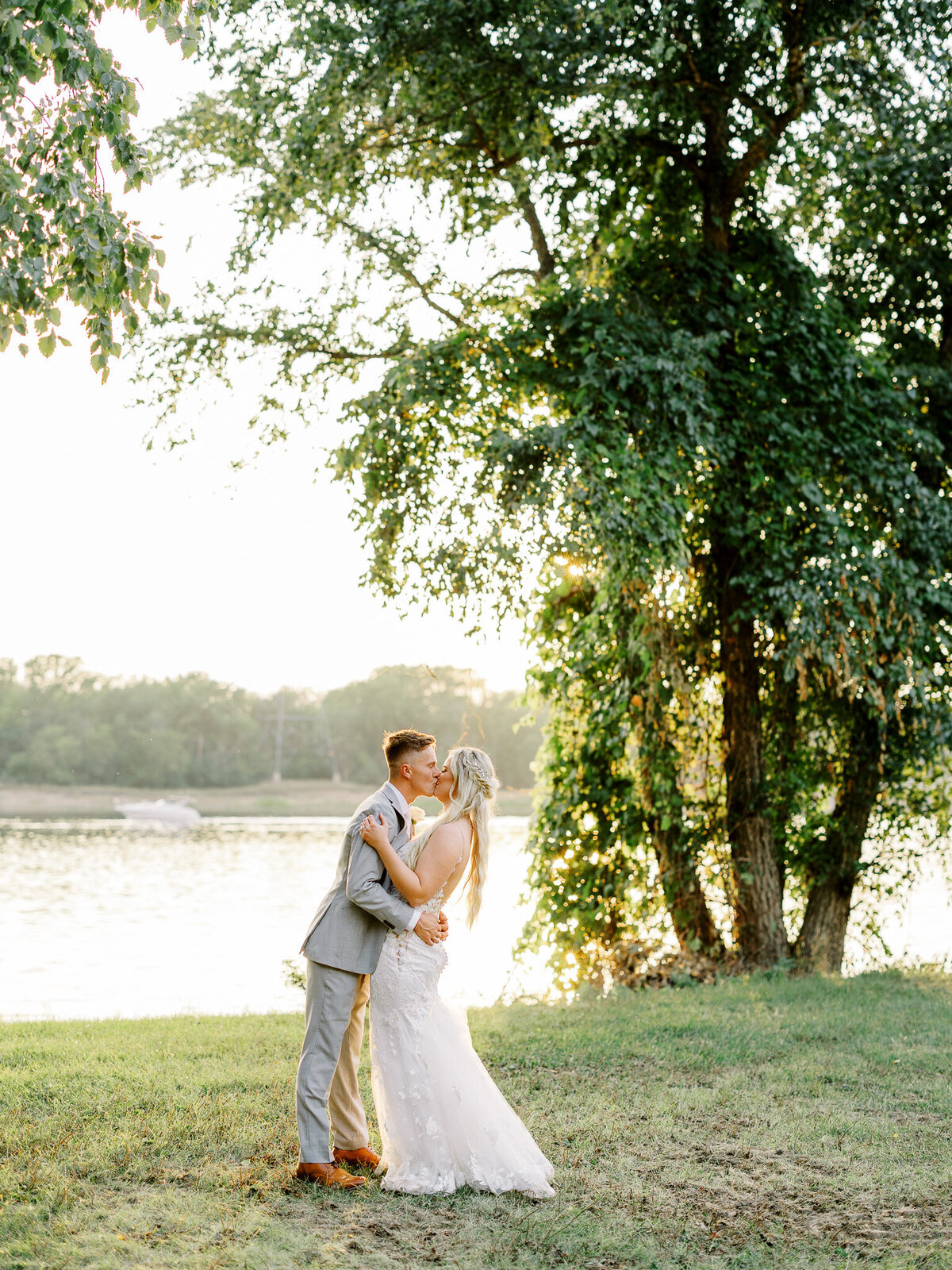 Lauren-Baker-Photography-Wisconsin-Wedding-106