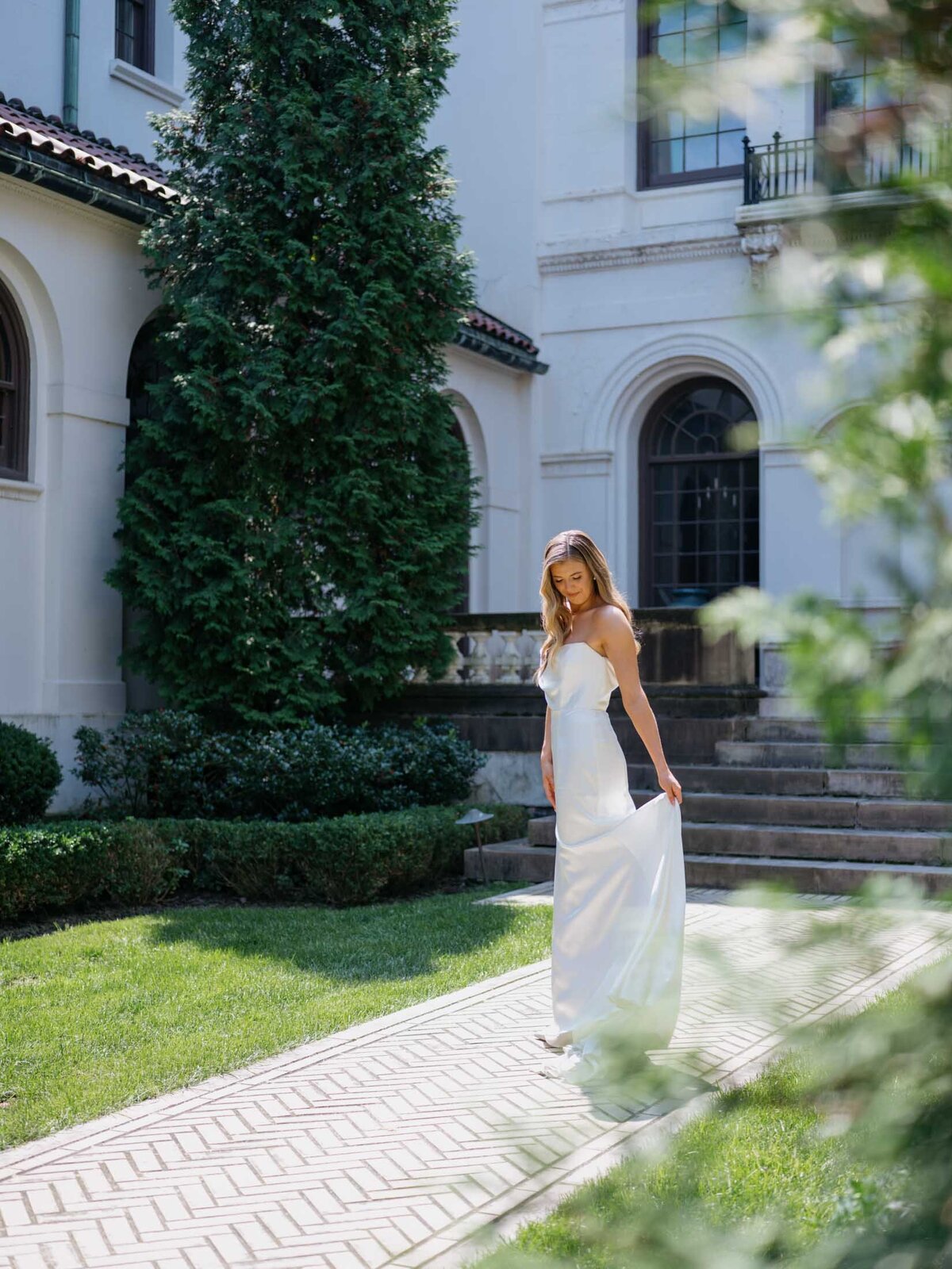Bride at the Hay-McKinney Mansion Courtyard at Cleveland History Center
