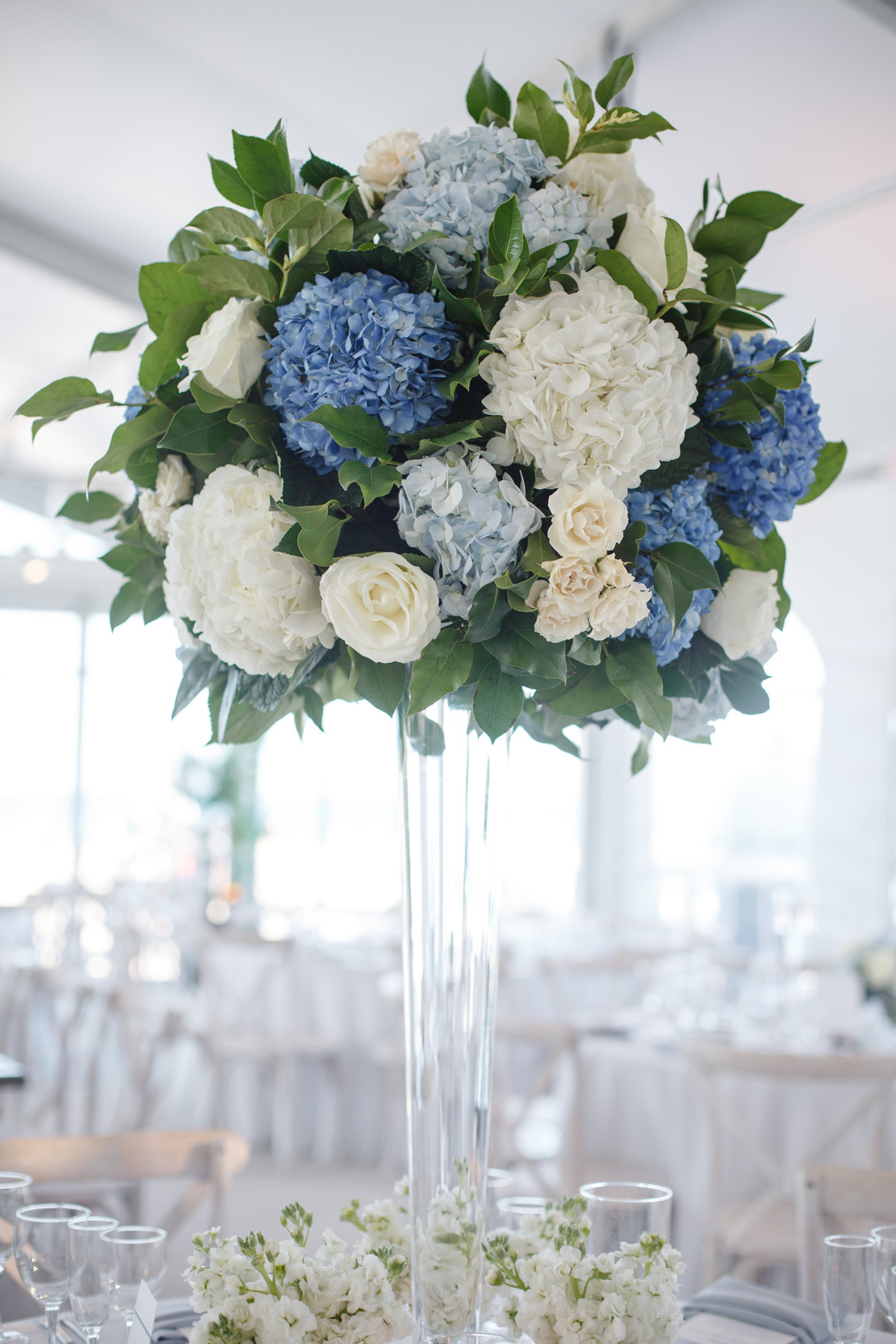 Chicago Shore Club Wedding at Nature Boardwalk in Lincoln Park_15