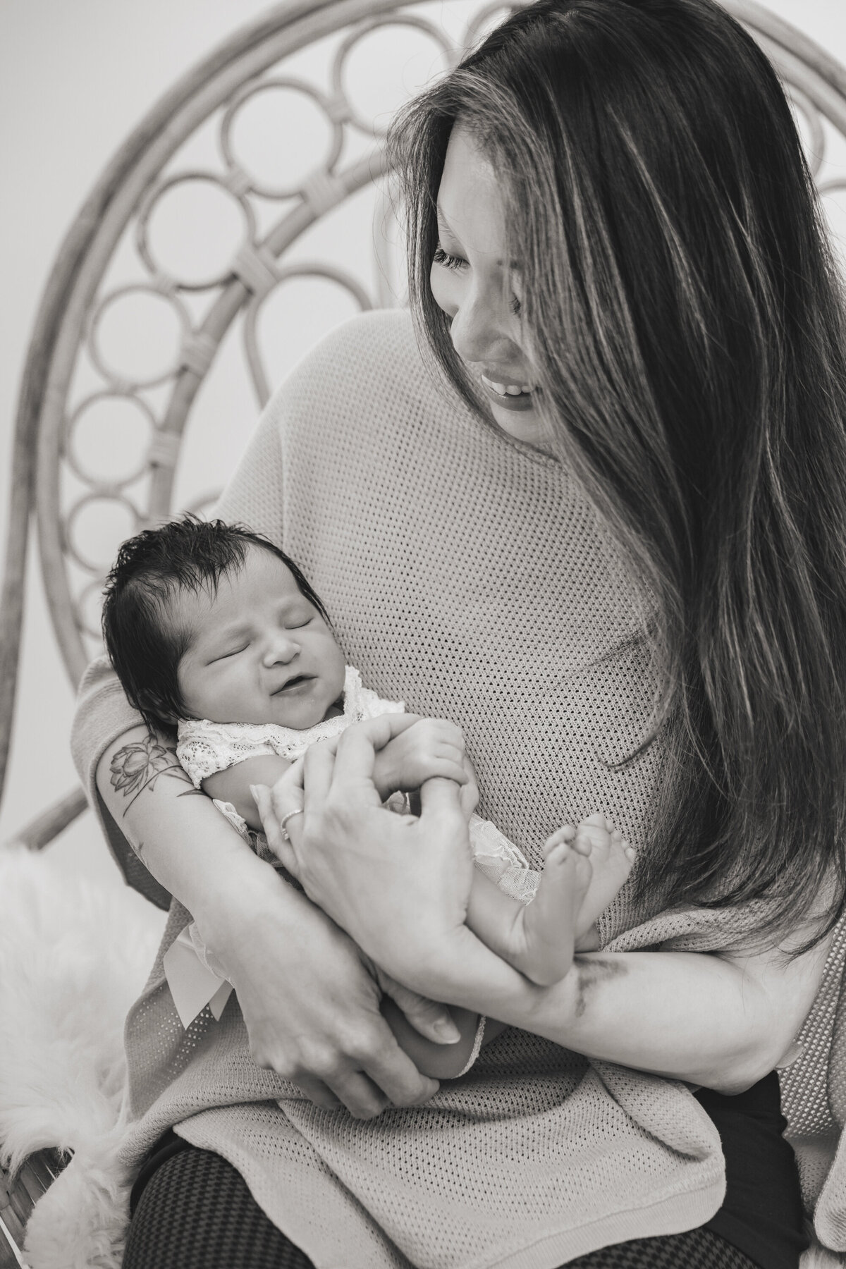 AnnaMunandarPhotography-20250718-SzuChiHuang-Newborn-Ariel-4622srgb-ev3000