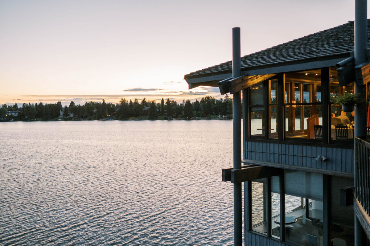 The Lake House, a romantic sophisticated wedding venue in Calgary, featured on the Brontë Bride Vendor Guide.