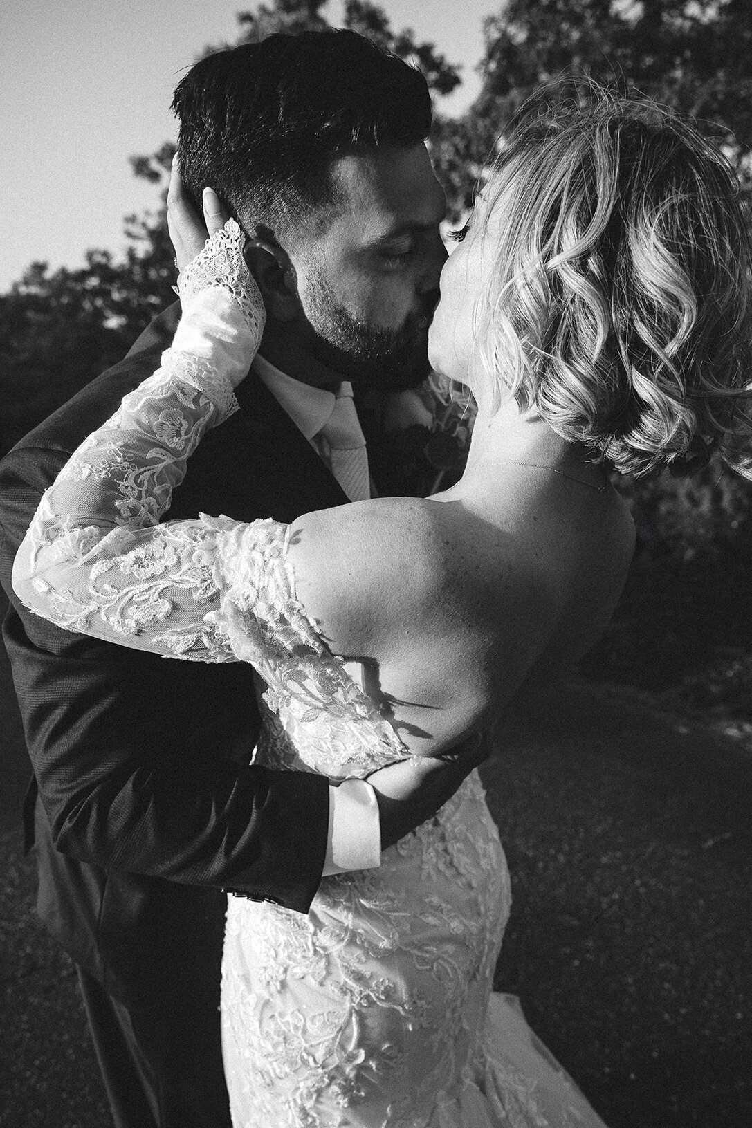 Mira Park Photography NY based wedding photographer Black and white wedding portrait at Bourne Mansion in Long Island, NY