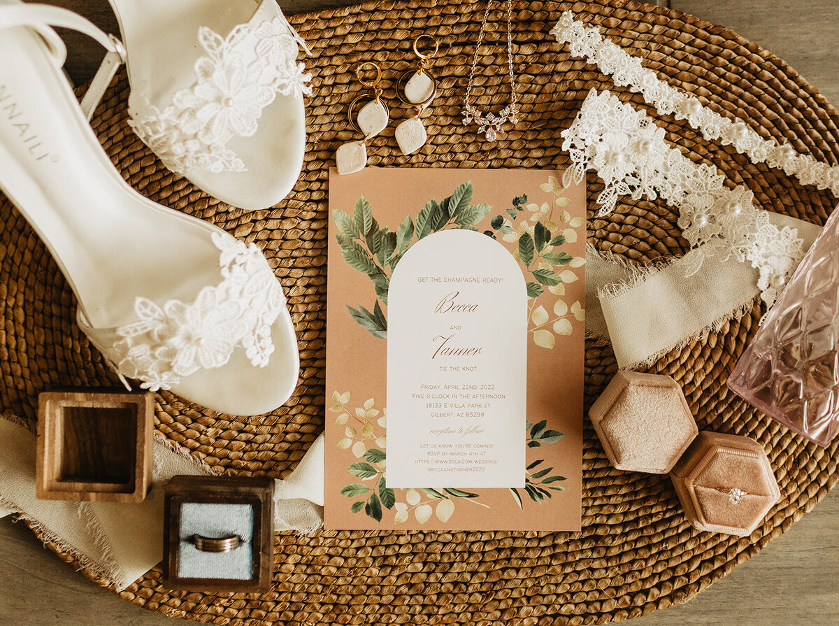 taylorraephotofilm-becca and tanner-wedding details-3_websize
