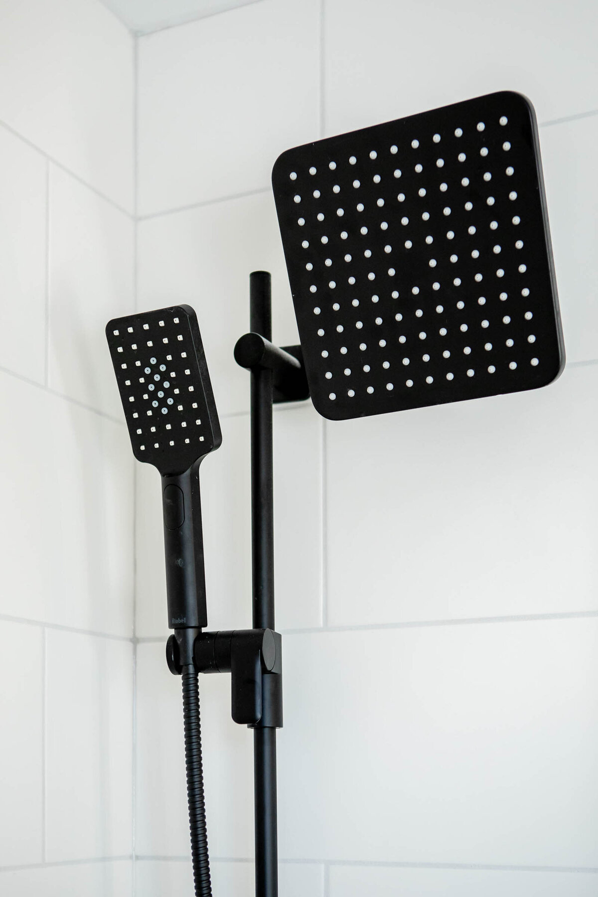 Black-shower-head