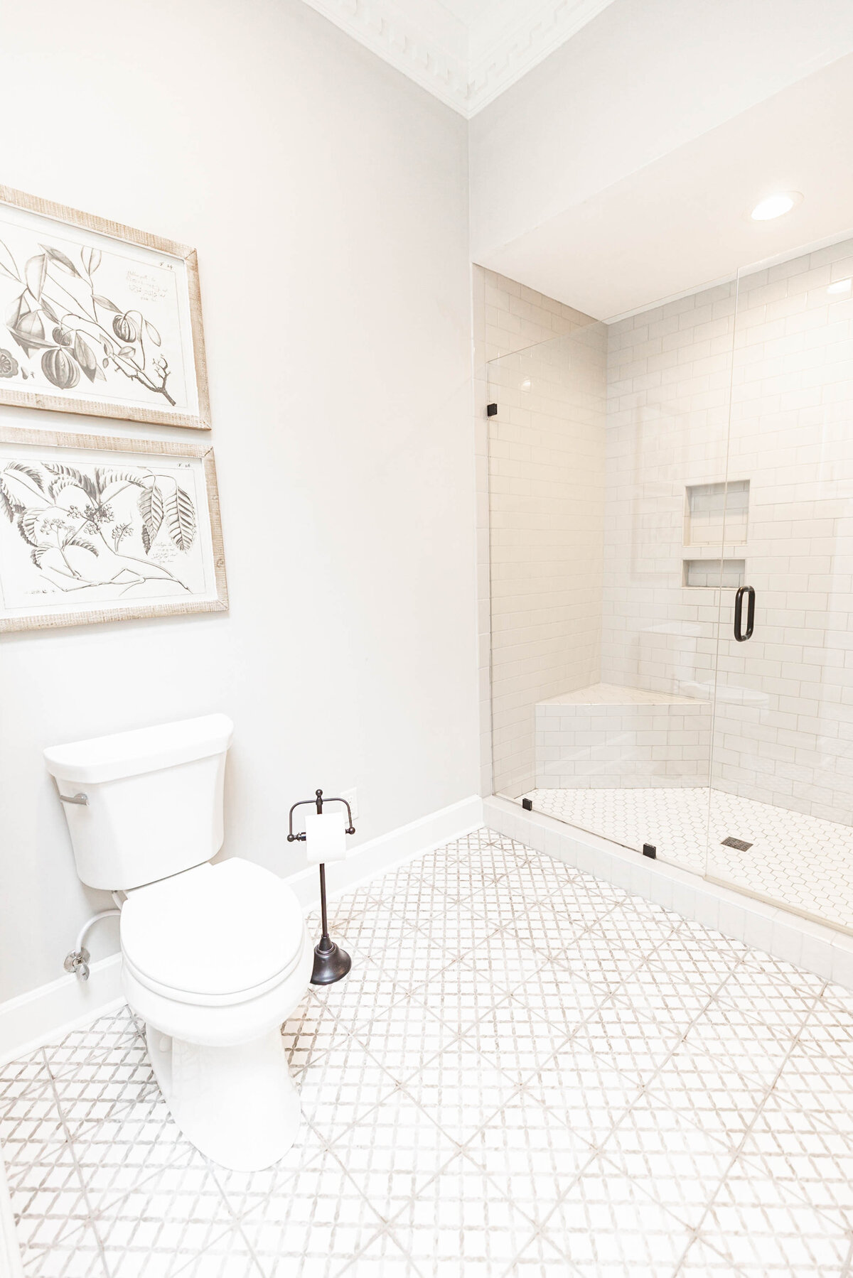 white-textures-bathroom-decor-by-moda1