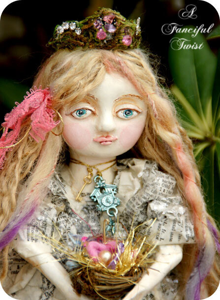 ophelia-periwinkle-and-her-nest-full-of-yarn-treasures-2