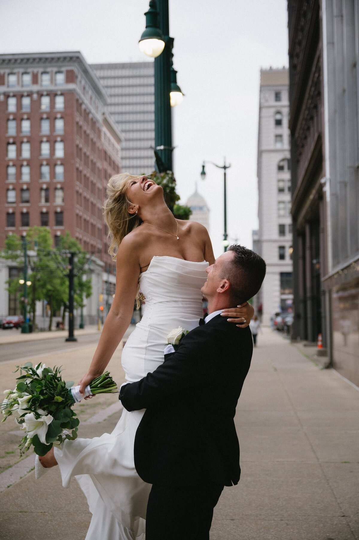 bride-and-groom-wedding-day