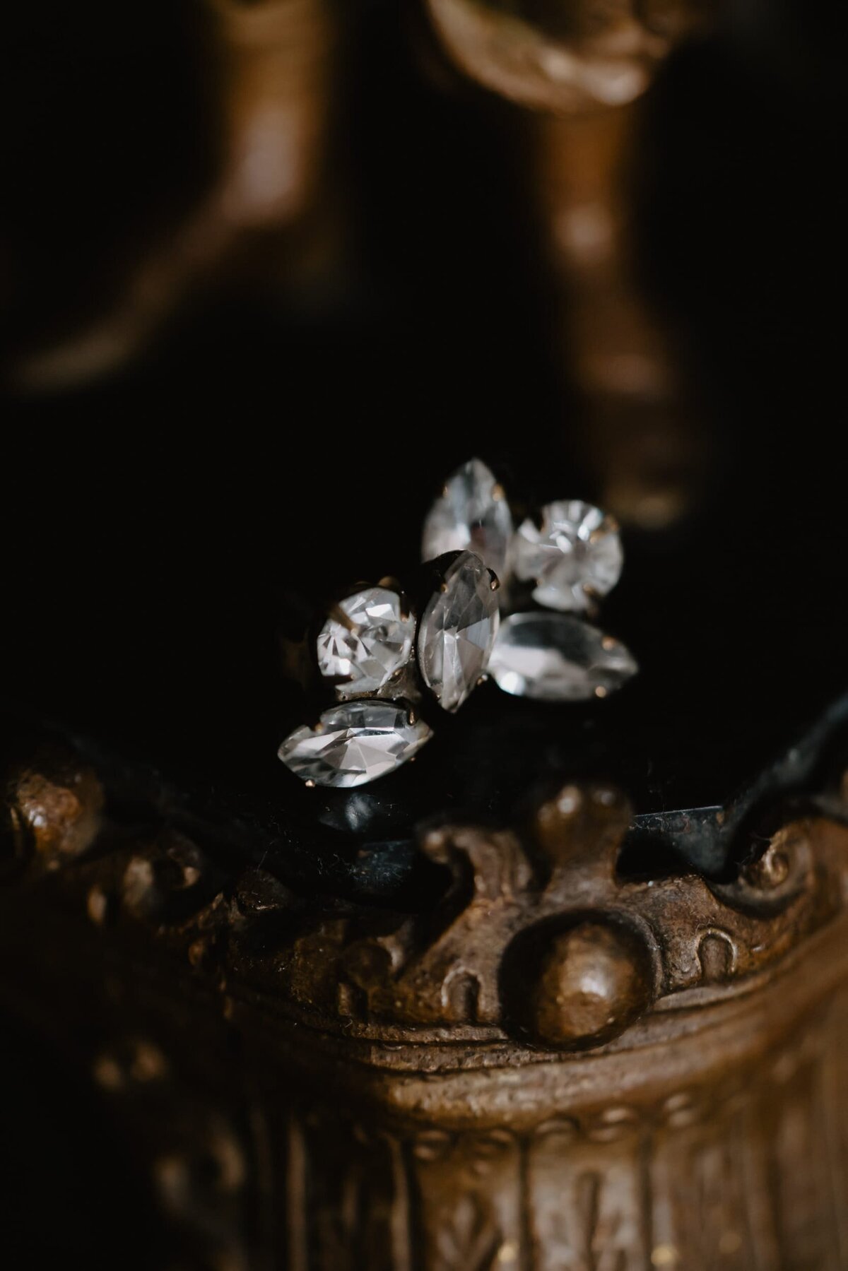 Champagne wedding photographerRomantic winter wedding - elopement at Château de Mairy in France _Wedding Photography by SELENE ADORES-032_ROV3115