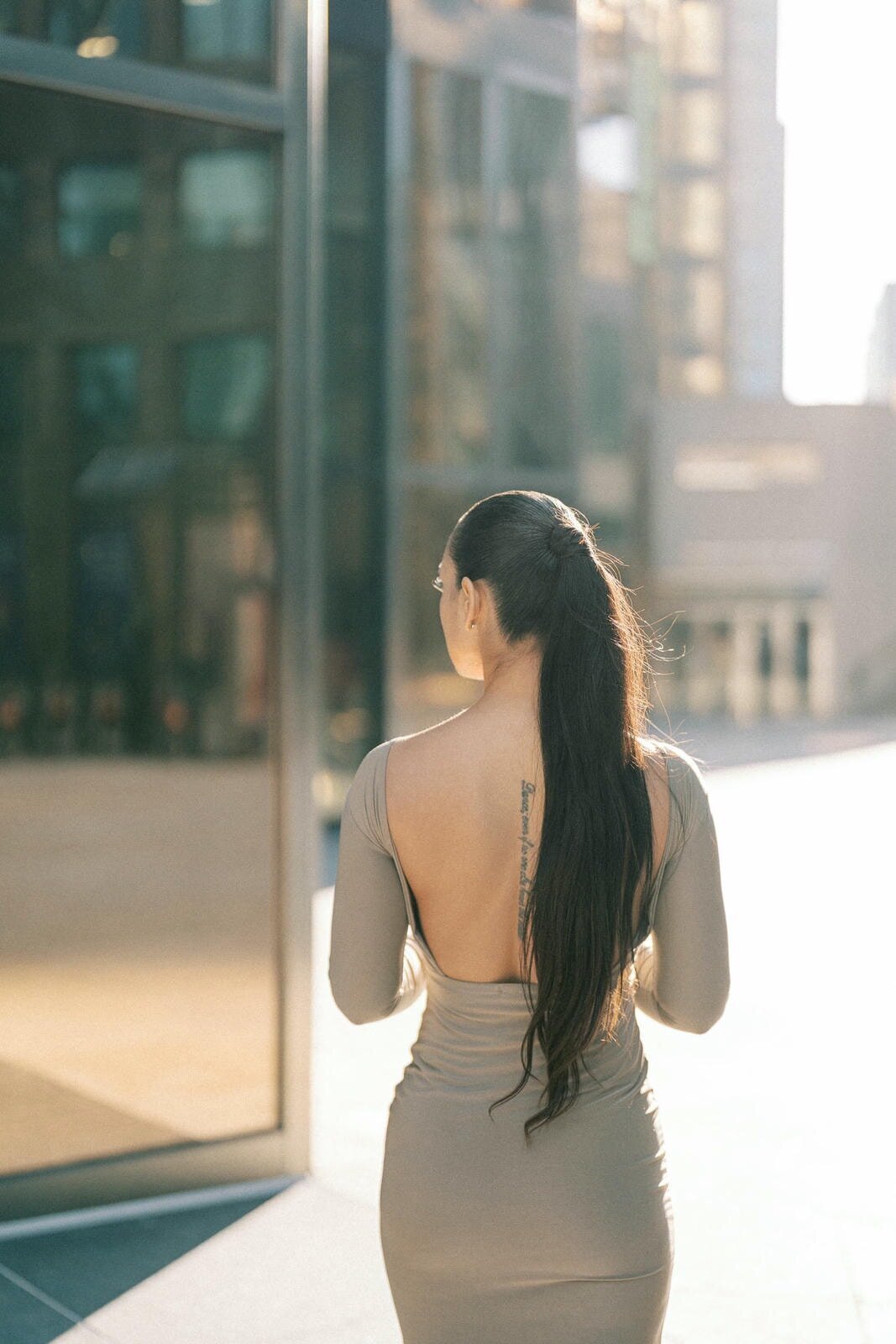 E11-Engagement-photo-shoot-in-Downtown-Toronto-Maria-and-DeVon-2025-04-14-2500px-1030