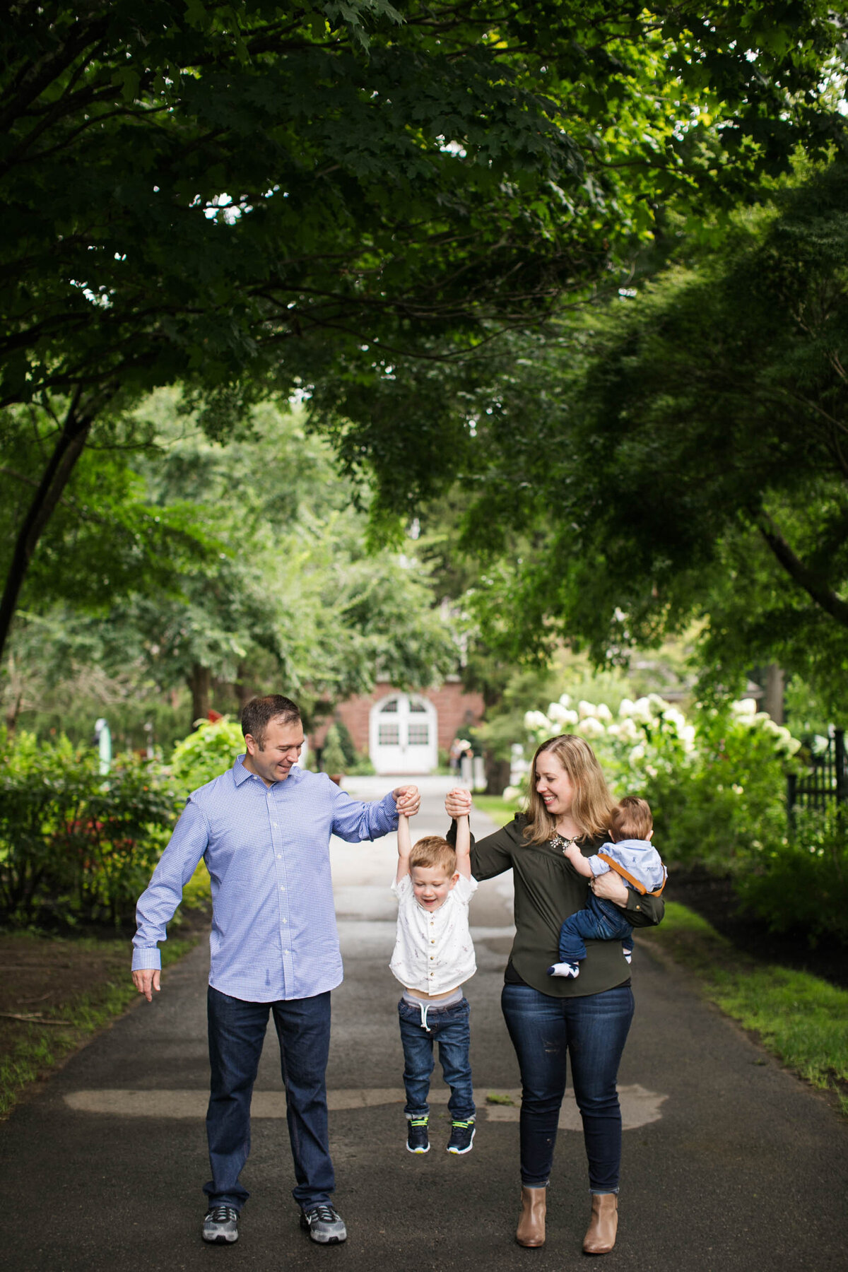 candid-natural-boston-newborn-family-photographer-zev-fisher-047