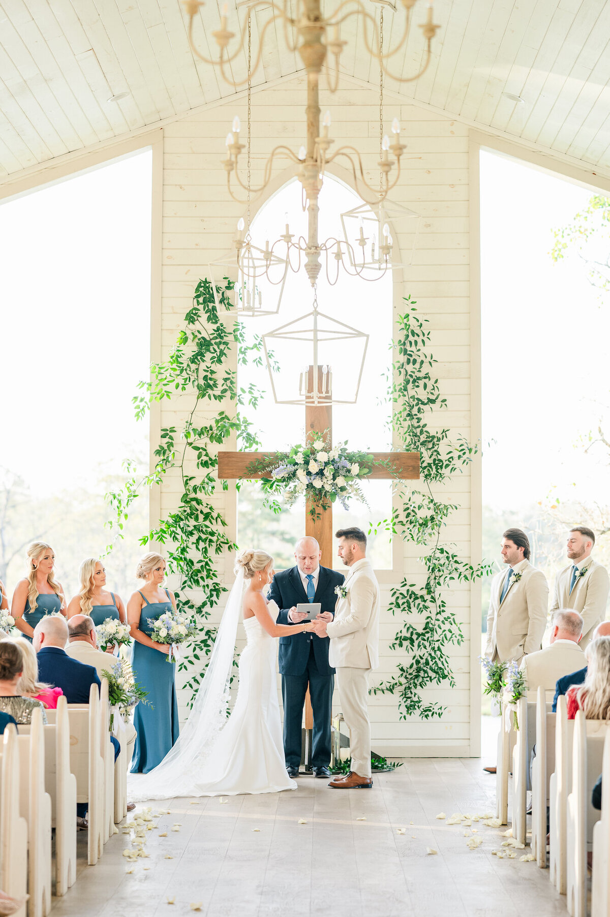 white-magnolia-november-wedding-kentwood-louisiana-57