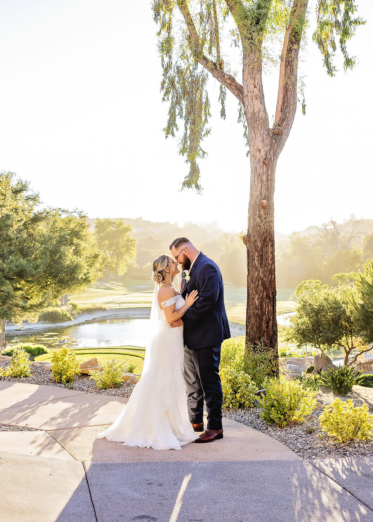 Monterey-bride-groom-golf-course-wedding