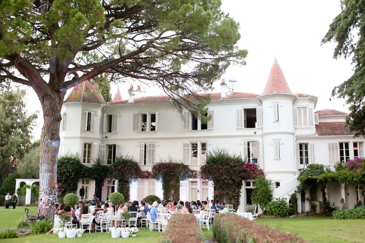 luxury-destination-wedding-chateau-garibondy-cannes-french-riviera-leslie-choucard-photography-40