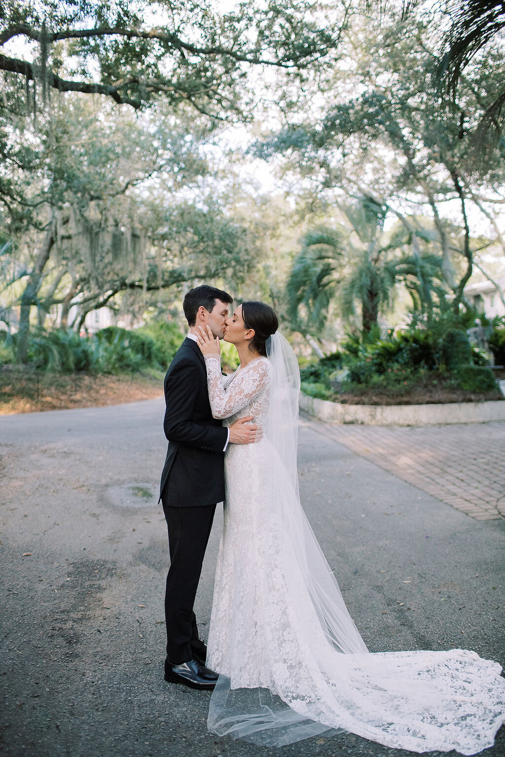 Vicki Grafton Photography Fine Art Film Luxury Destination Photographer Modern Bride Emotive Timeless Hilton Head SC Sea Pines Private Estate83