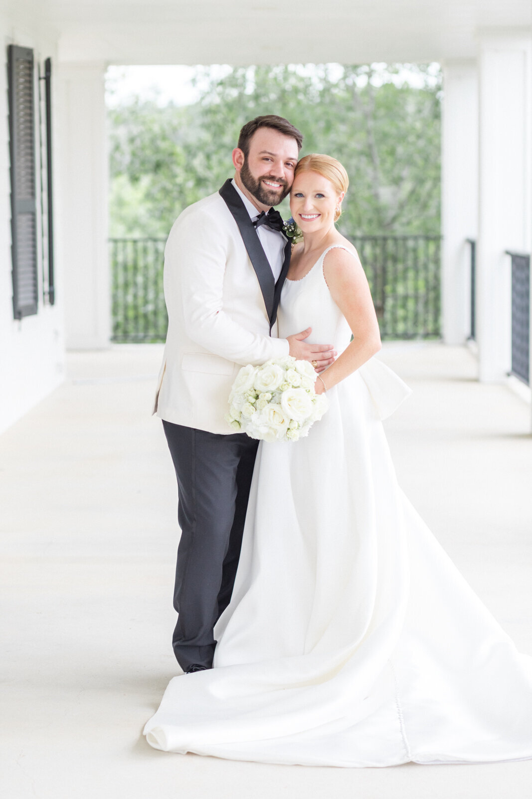 Jessica-Chole-Photography-san-antonio-wedding-photographer-austin-luxury-wedding-photographer-romantic-timeless-classic-photography-kendall-point-wedding-17