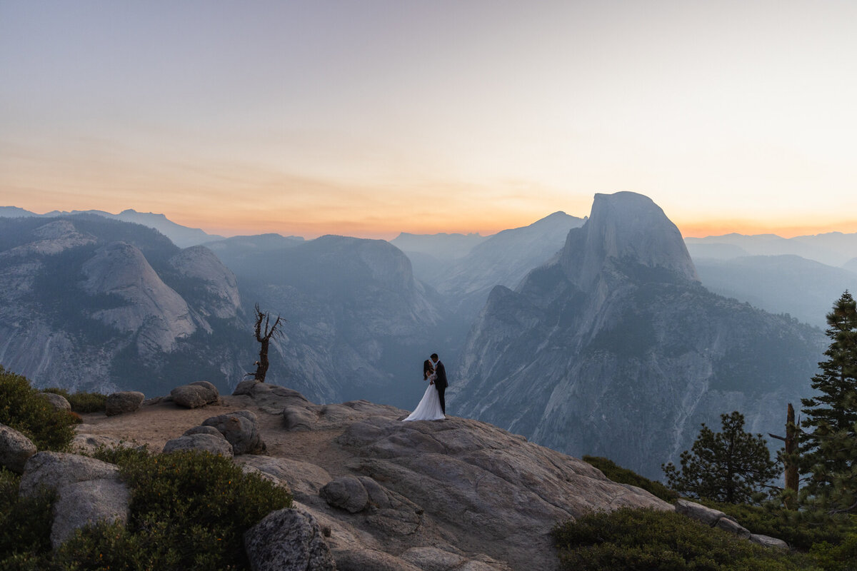 Alec+Sydney Yosemite National Park Adventure Wedding-10