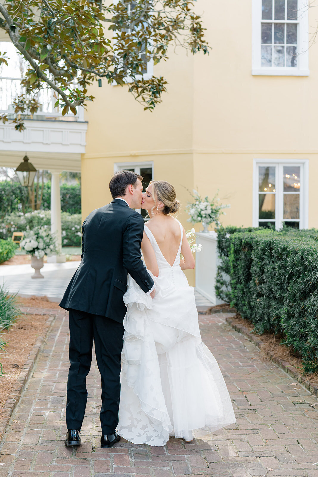 green_white_william_aiken_house_destination_charleston_wedding_kailee_dimeglio_photography-556