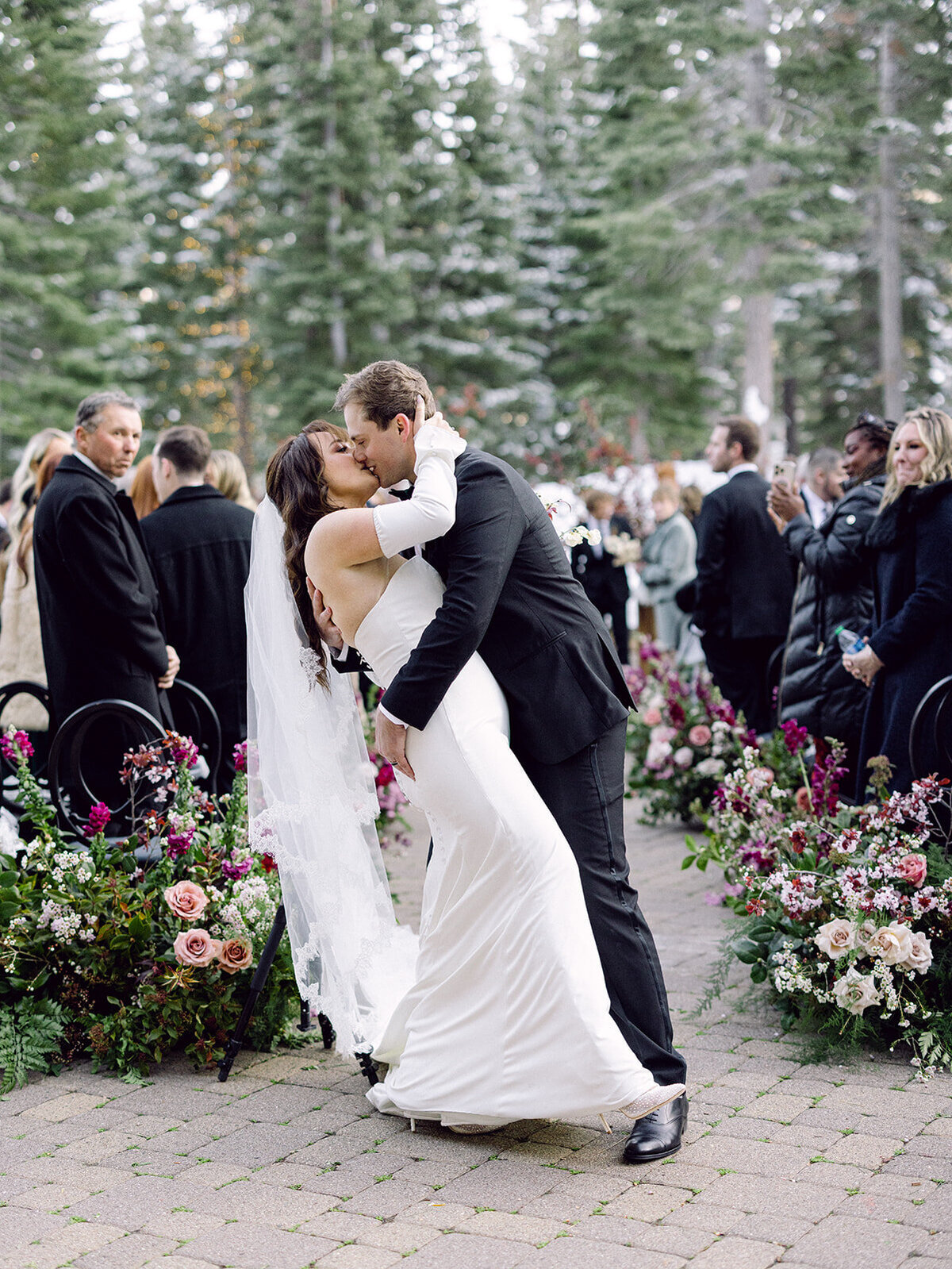 E&B WED  23_ 1142