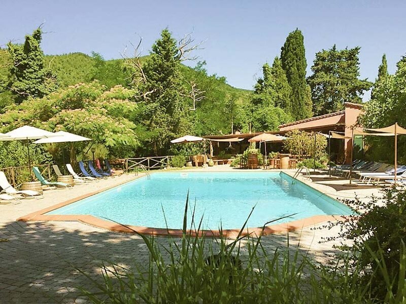 SwimmingPool-800x600