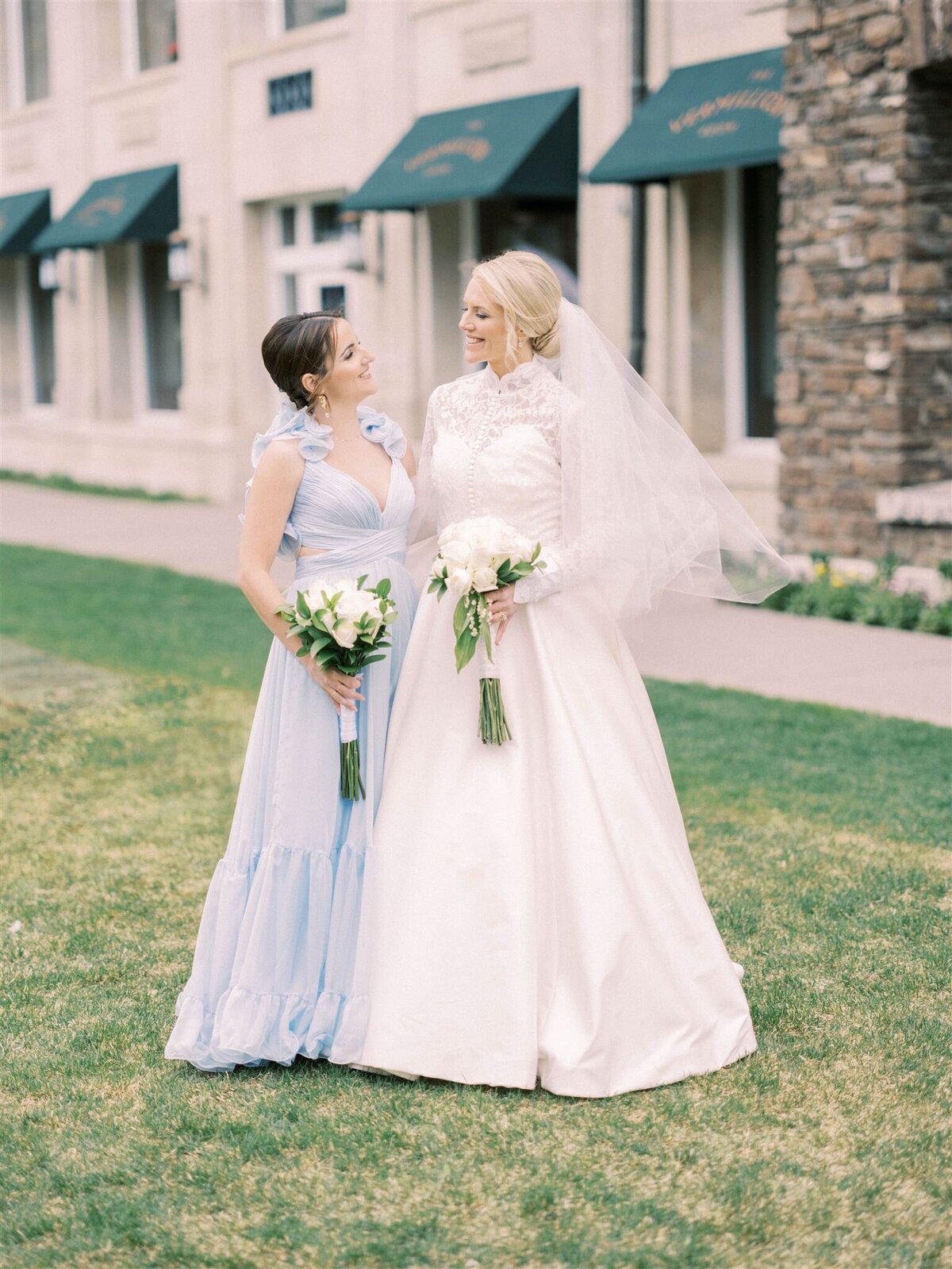 calgary_wedding_photographers_nicole_sarah_fairmont_banff_springs-320_websize