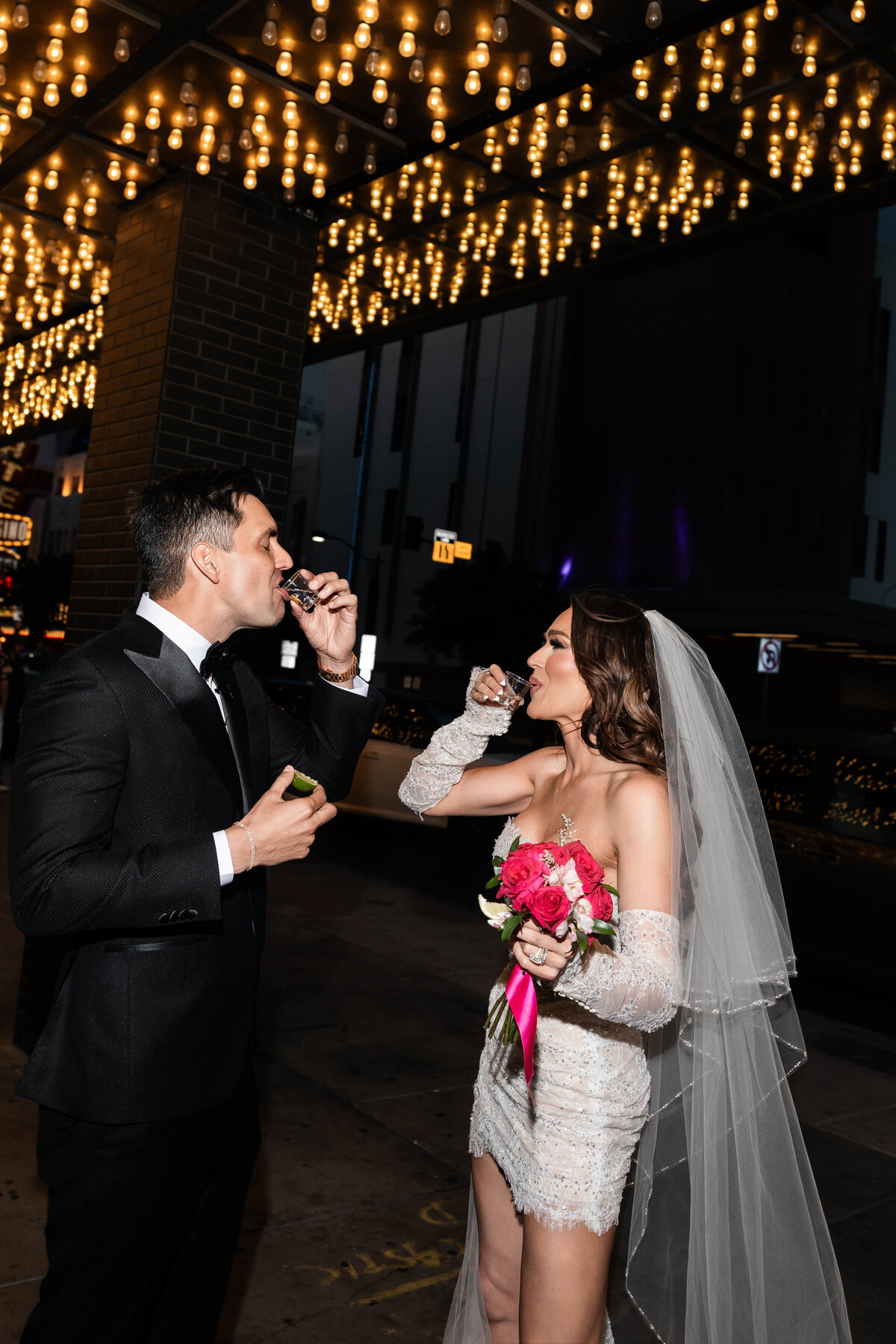 91riskyexposure_alexis-tyler_las-vegas-elopement-photography