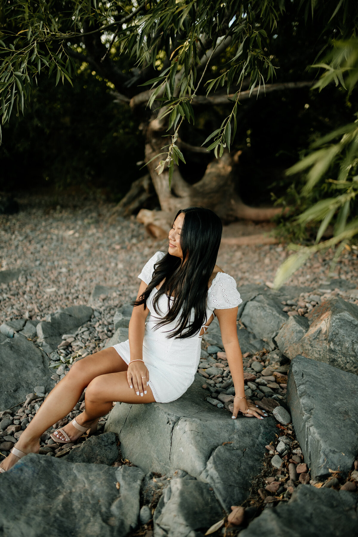 What to wear for a coastal-inspired senior session