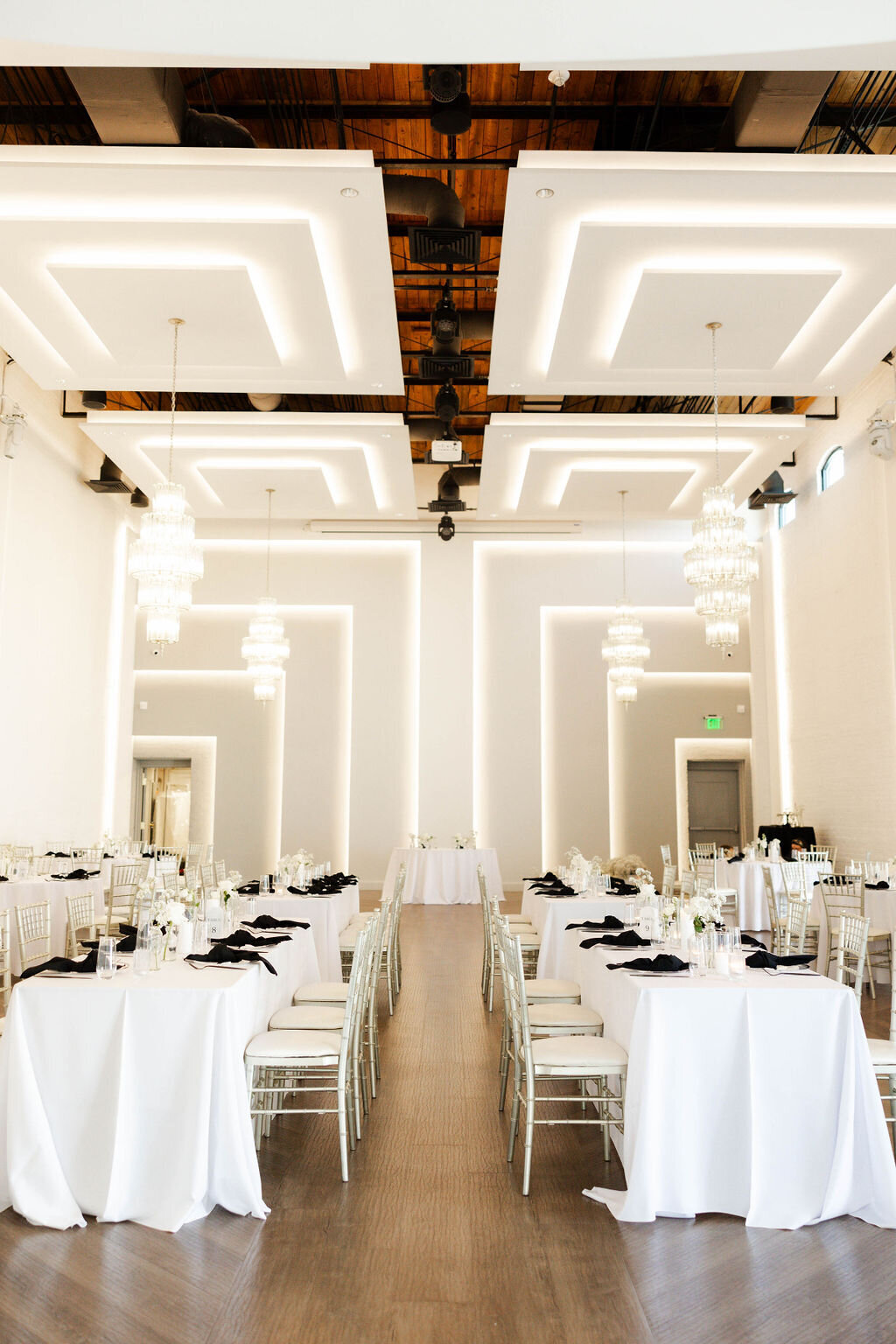 christinakarstphotography_jacksonvilleweddingphotographer_claytheatrewedding-39
