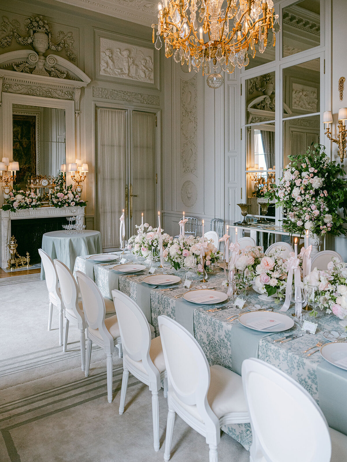 Alexandra-Vonk-romantic-and-luxury-wedding-in-paris23