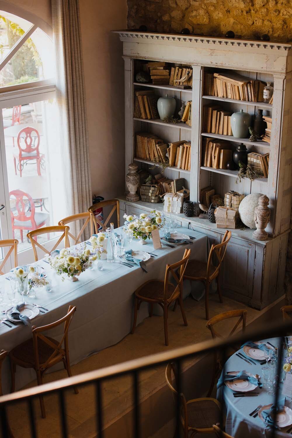 Ian Tasha Luxury Hindi wedding with french accents at Bastide de Marie in Provence - The Bold Americana photography Veronique Lorre florist13