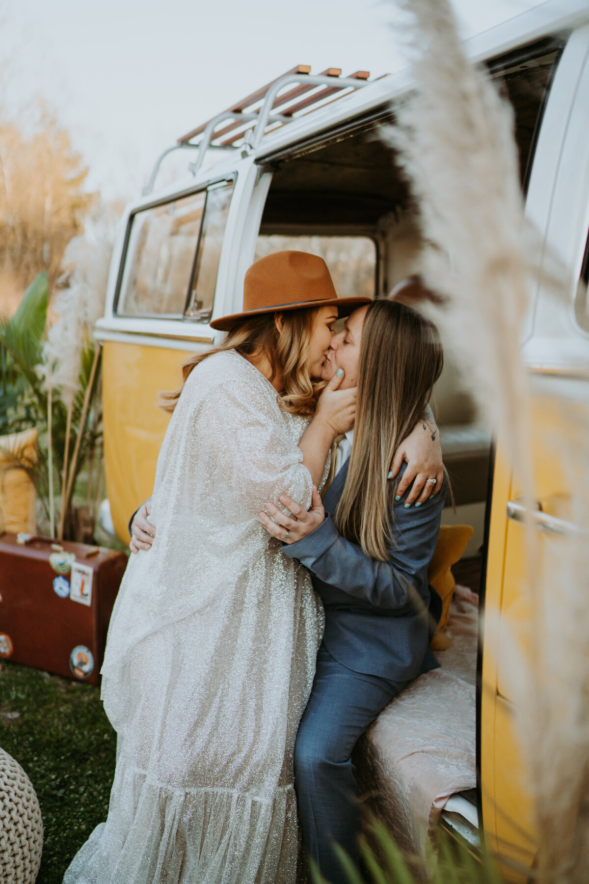 VWBusStyledShoot-27