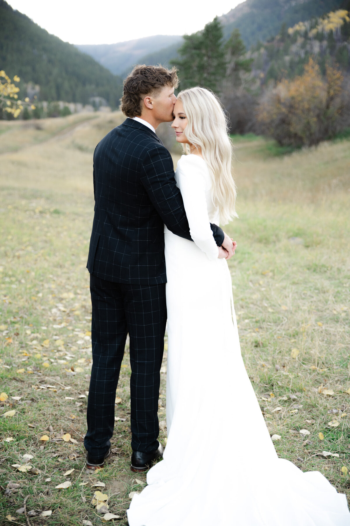 Bridal Portraits | Mountain Landscape | Jackson Wyoming