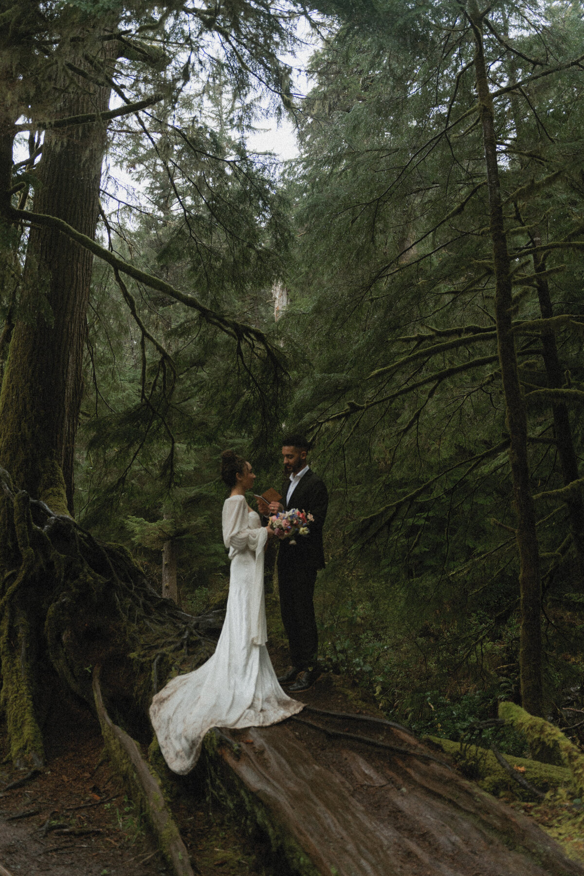 elopement oregon short sands beach - lizarrietaphotography-107