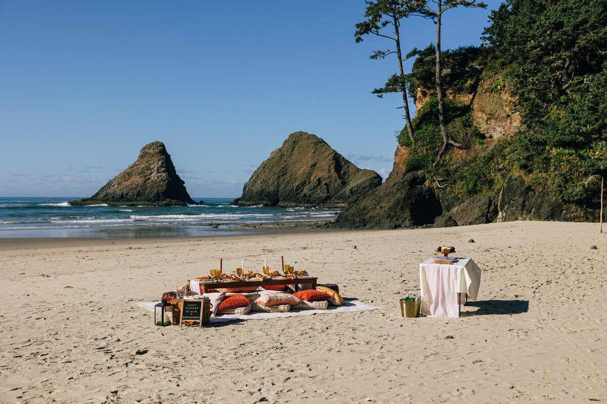 Heceta-Head-Lighthouse-Oregon-Coast-elopement-1