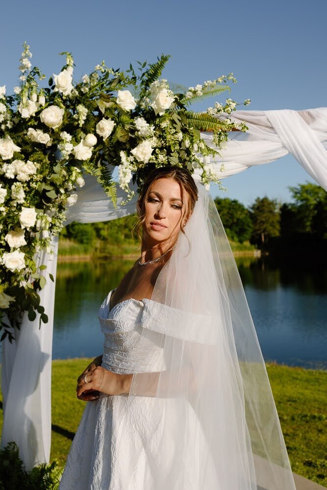 Nichole-Babiez-Photography-wedding-photographer-lincolnshire-marriott-forest-preserve-modern-elegant-whimsical-luxury-editorial-destination-44