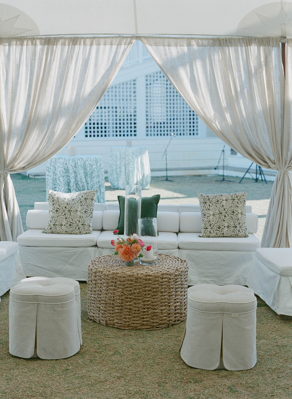 wedding-lounge-tent-green-white