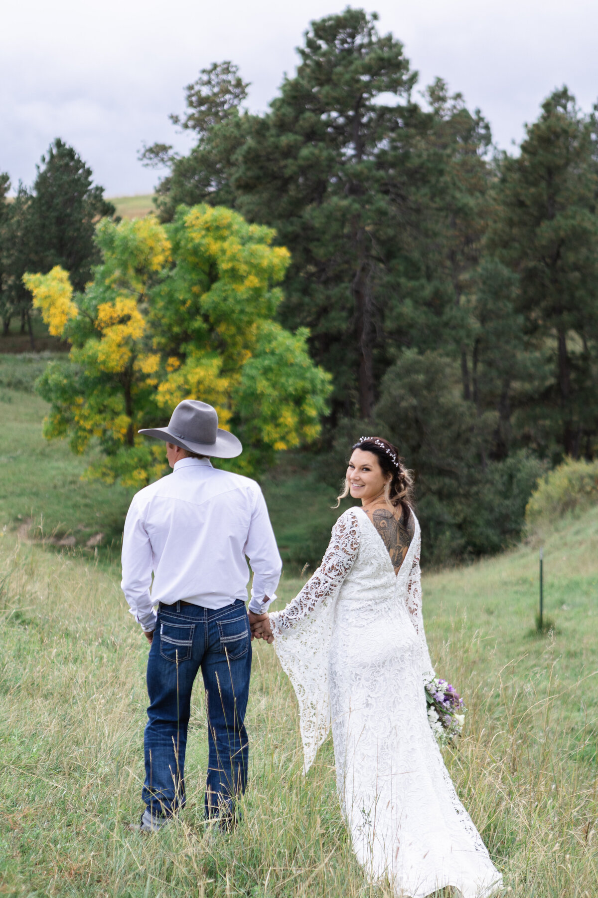 devilstowerwedding-elopementphotographer-wanderingwildemedia-blackhillsbride-allisonweddingwyoming-249