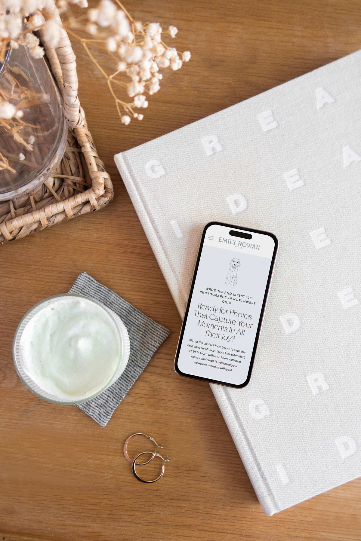 Minimal, mobile-optimized web design for photographers ready to elevate their client experience and book premium clients.