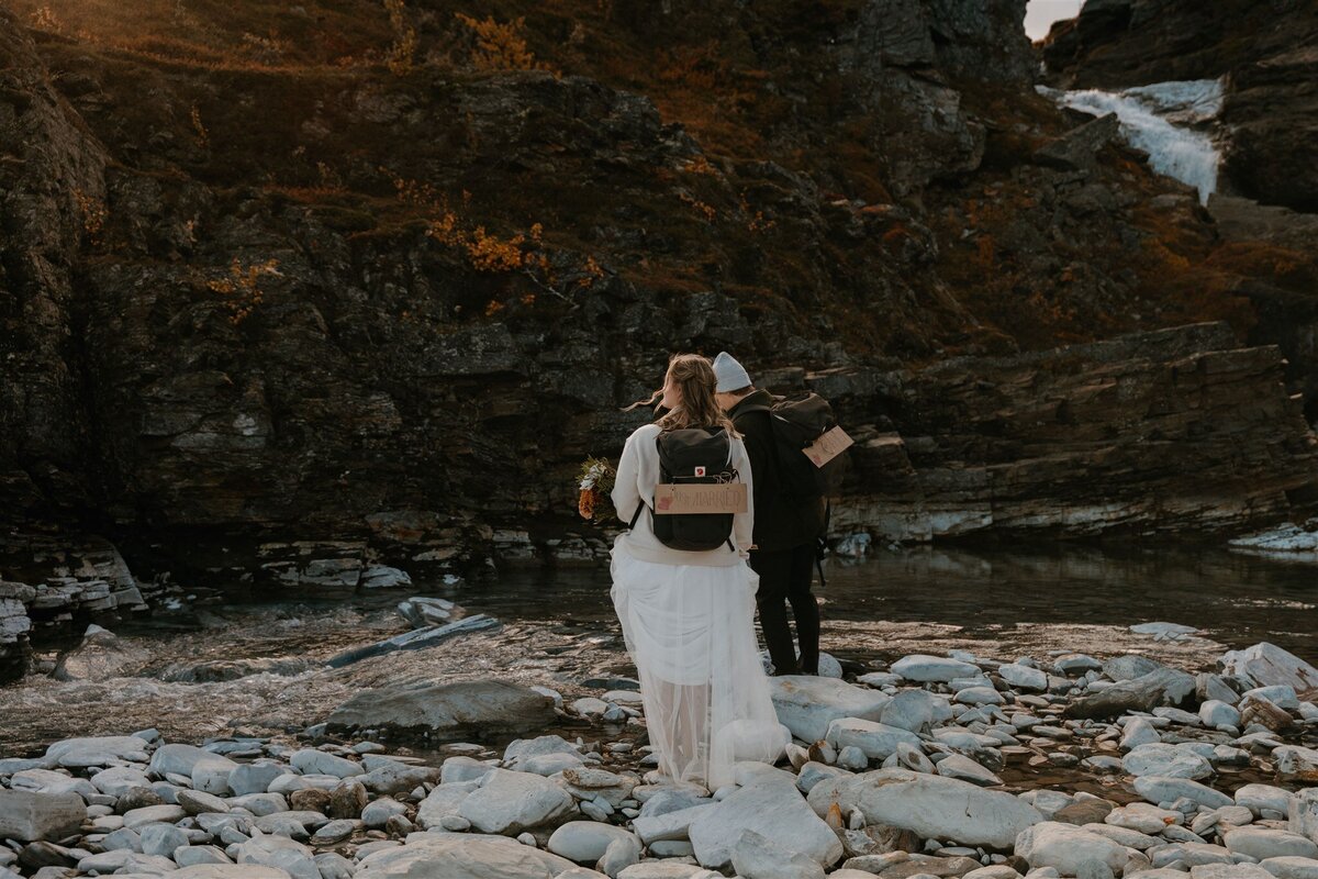 Fotografieravhanna_Bröllop-Nick&Klara-September20240914-Porträtt-Björkliden44